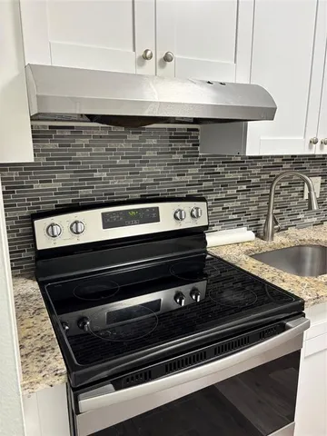 a close view of stove top oven