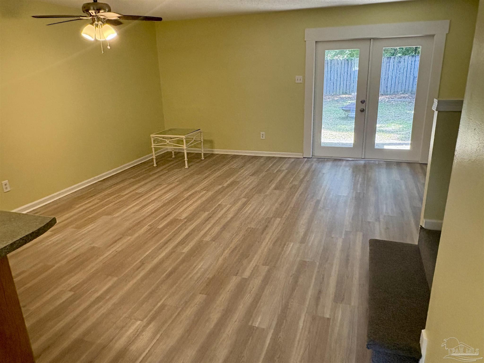 193 West Burgess Road Pensacola, FL 32503 - Photo 2 of 12