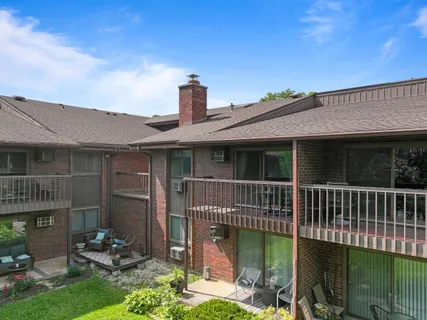 $148,500 | 1250 Wisconsin Street, Unit 209B, Lake Geneva, WI 53147