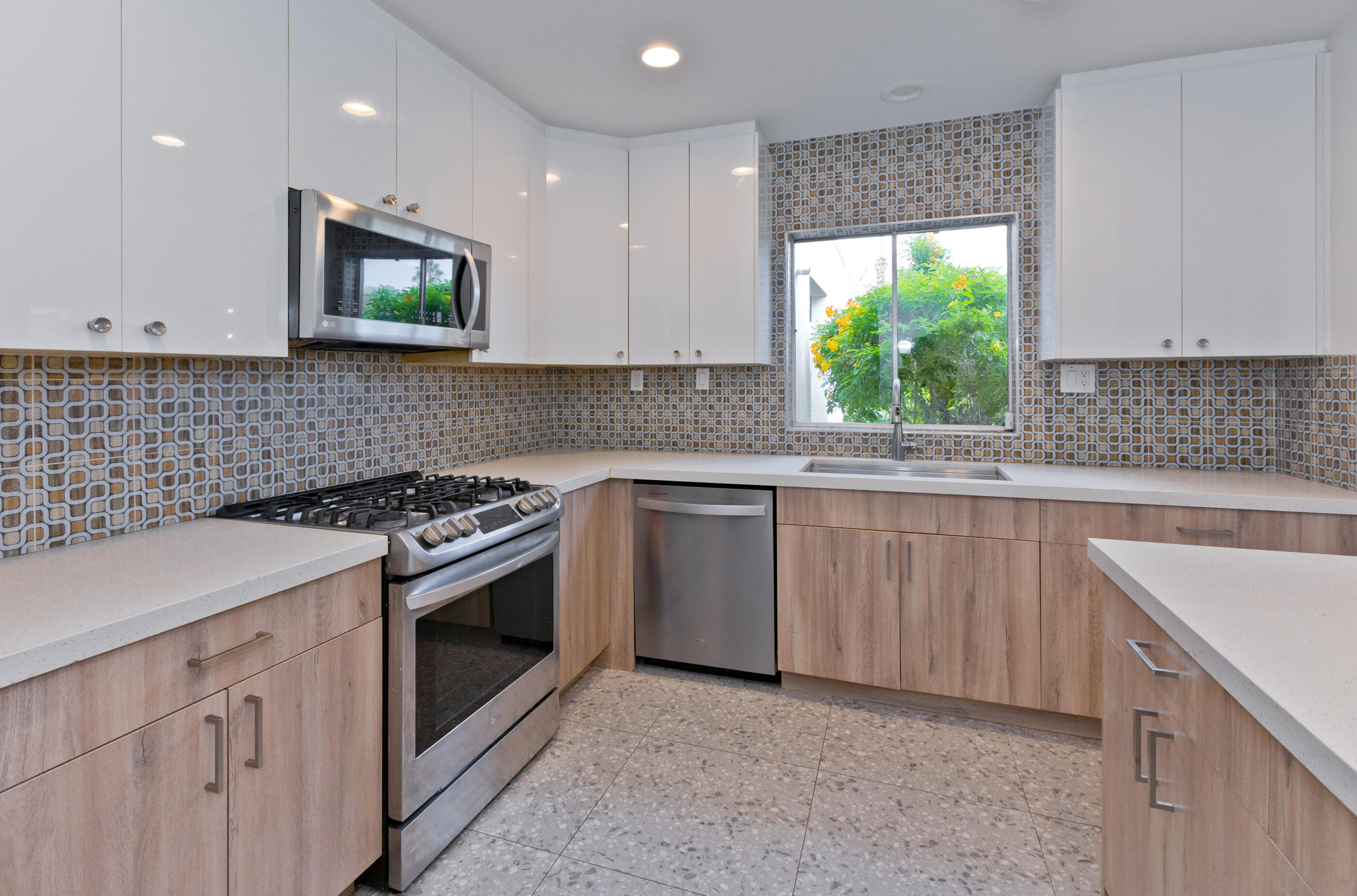 1810 Sandcliff Road Palm Springs, CA 92264 - Photo 15 of 43 0J1A3730