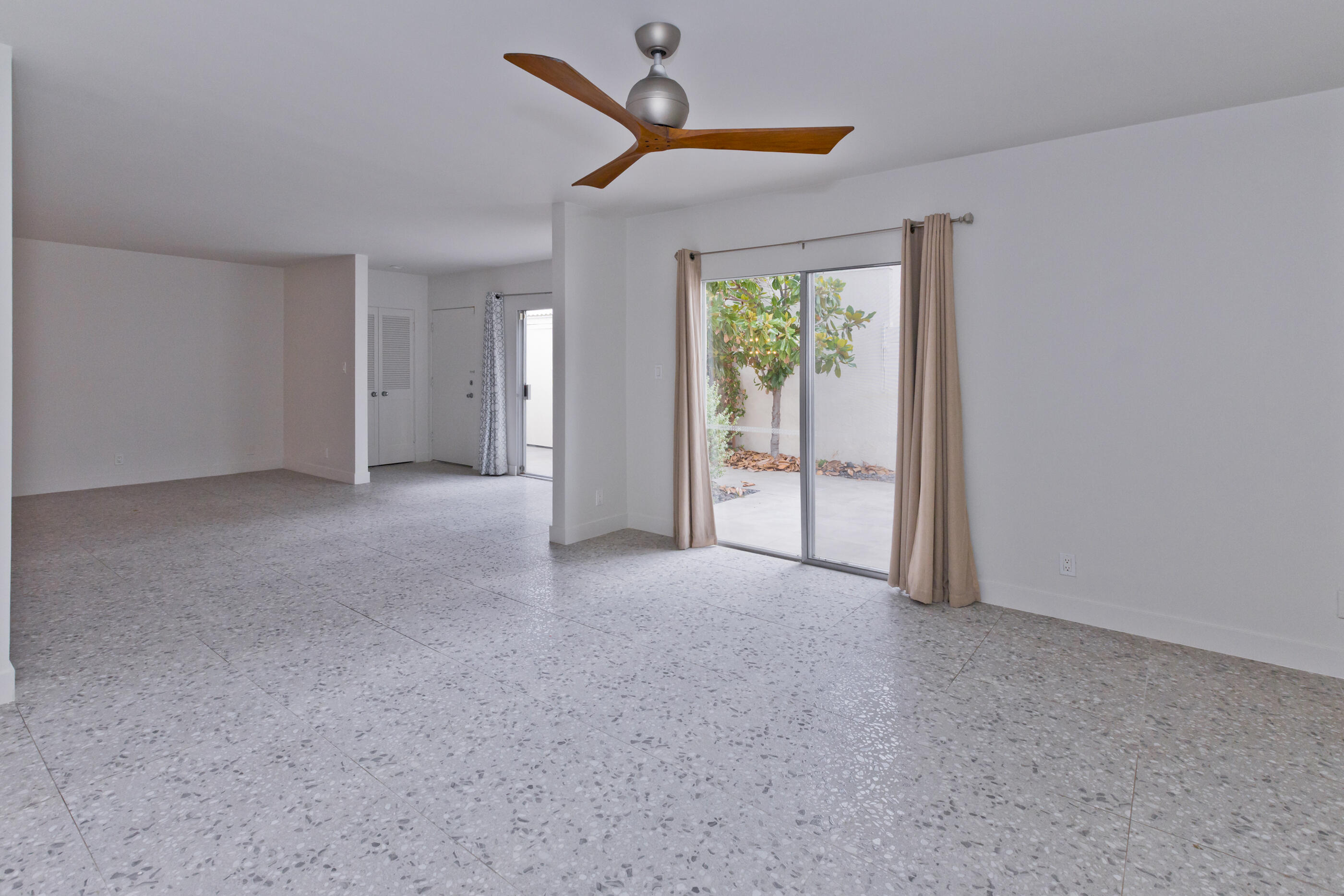 1810 Sandcliff Road Palm Springs, CA 92264 - Photo 20 of 43 0J1A3756