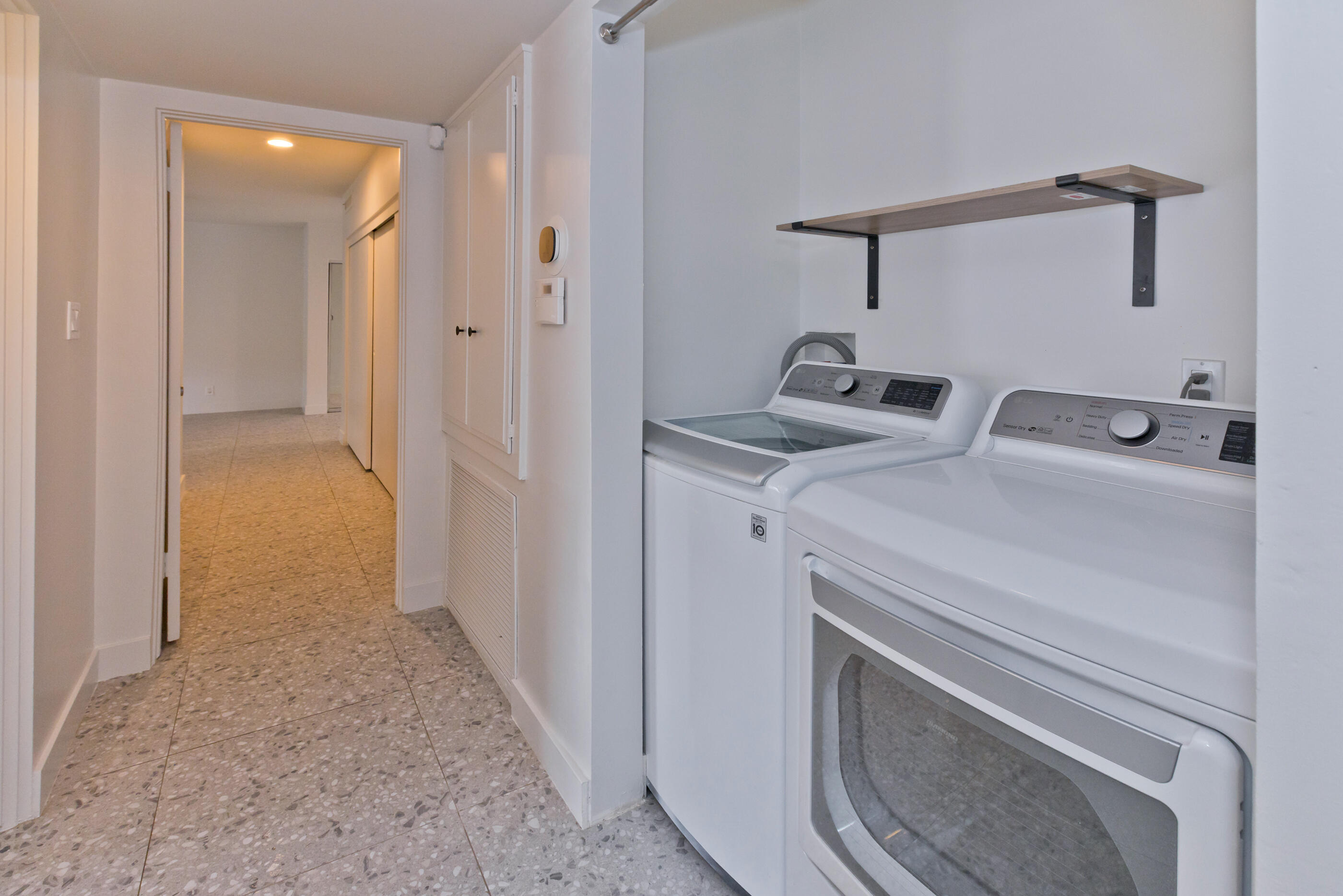 1810 Sandcliff Road Palm Springs, CA 92264 - Photo 21 of 43 0J1A3760