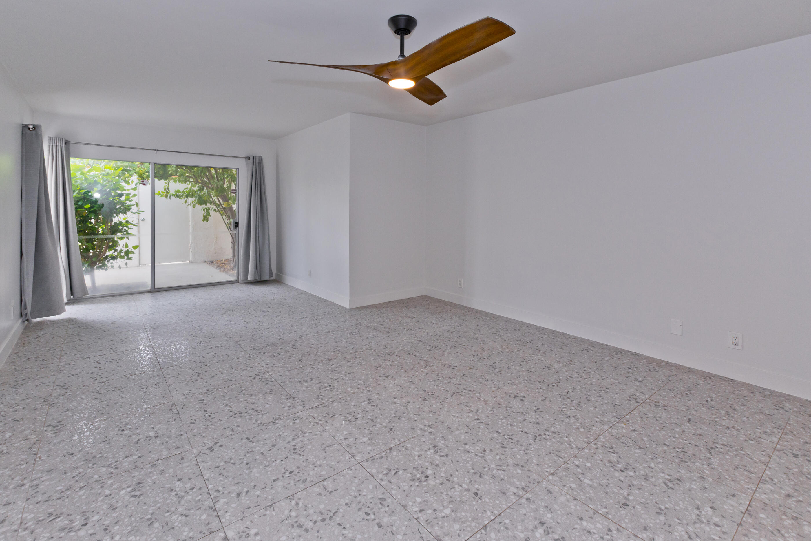 1810 Sandcliff Road Palm Springs, CA 92264 - Photo 28 of 43 0J1A3776