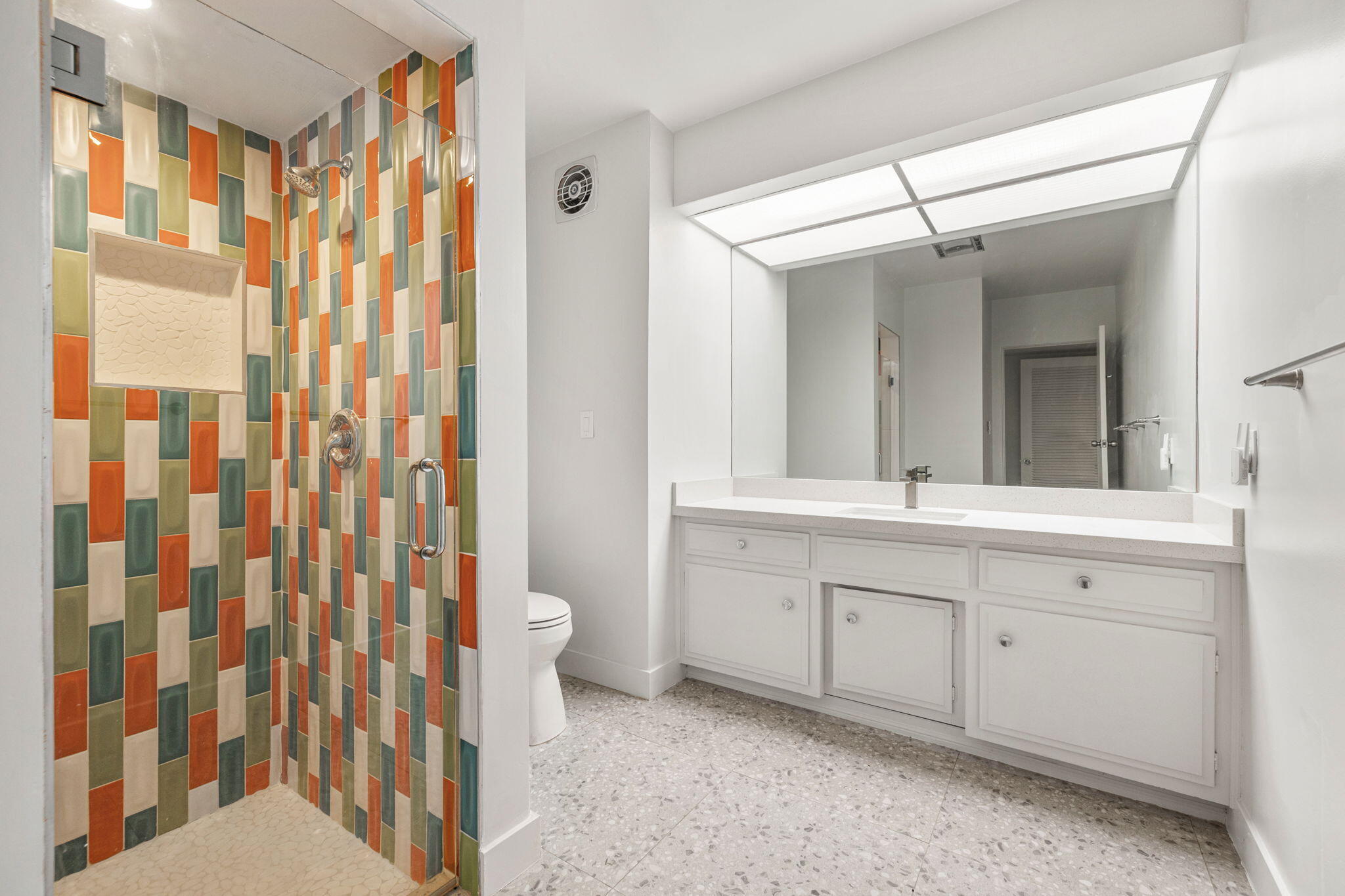 1810 Sandcliff Road Palm Springs, CA 92264 - Photo 35 of 55 a spacious bathroom with a shower curtain and a sink