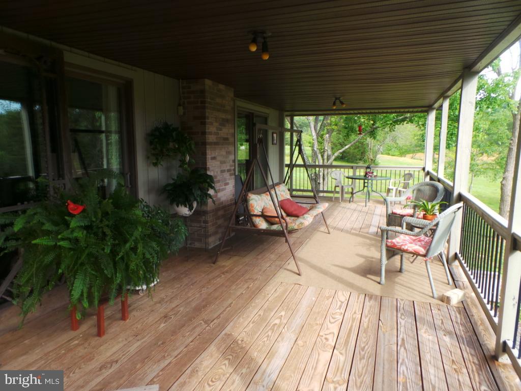 289 Packing House Road Berkeley Springs, WV 25411 - Photo 3 of 70