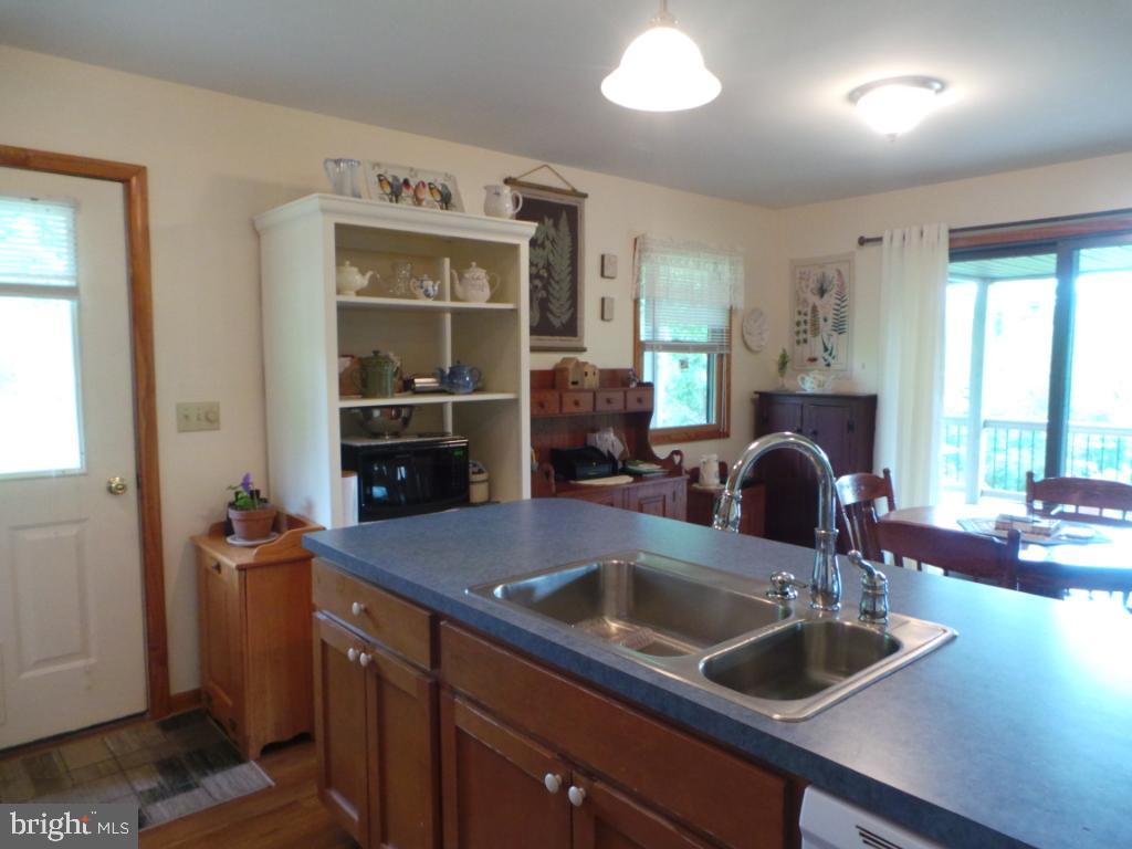 289 Packing House Road Berkeley Springs, WV 25411 - Photo 8 of 70