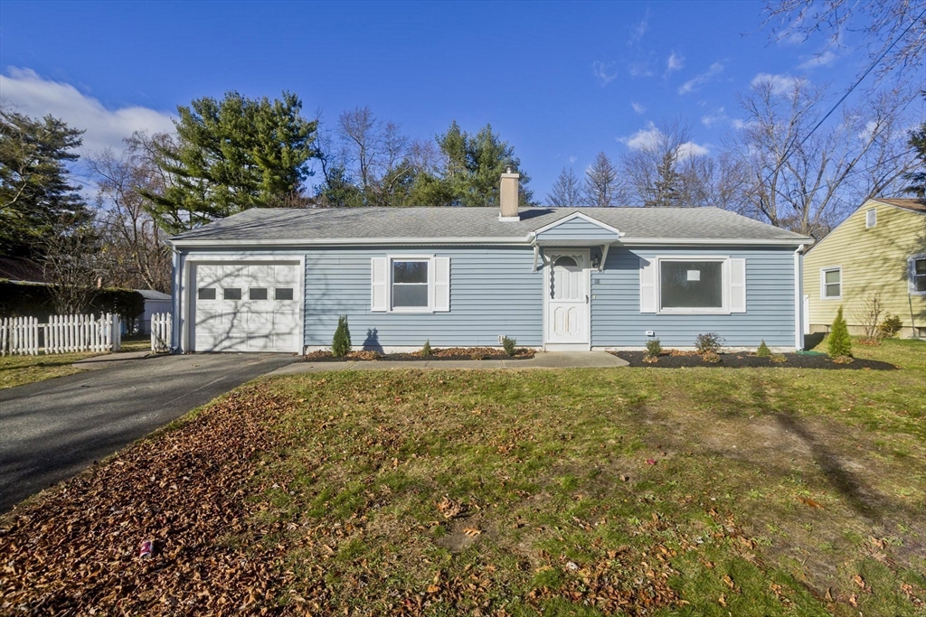 118 Keddy Street Springfield, MA 01109 - Photo 19 of 19 a front view of house with yard