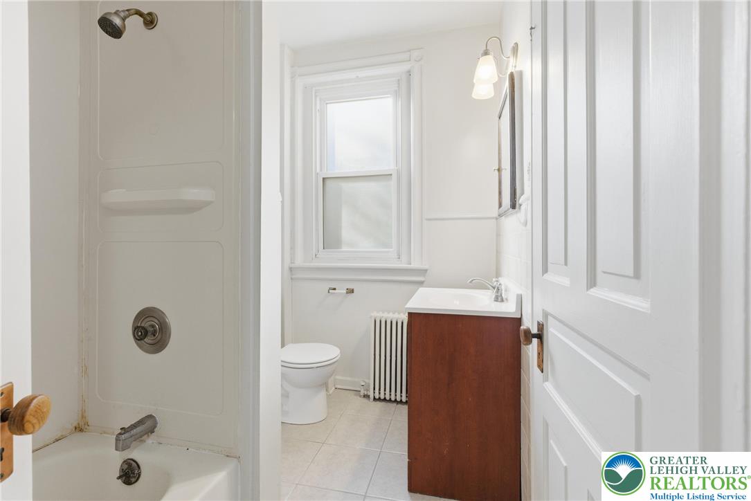 723 West Broad Street Bethlehem, PA 18018 - Photo 26 of 36 Unit 2