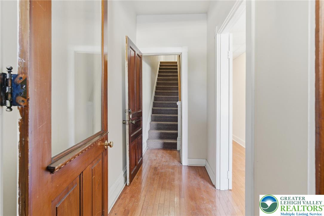 723 West Broad Street Bethlehem, PA 18018 - Photo 5 of 36