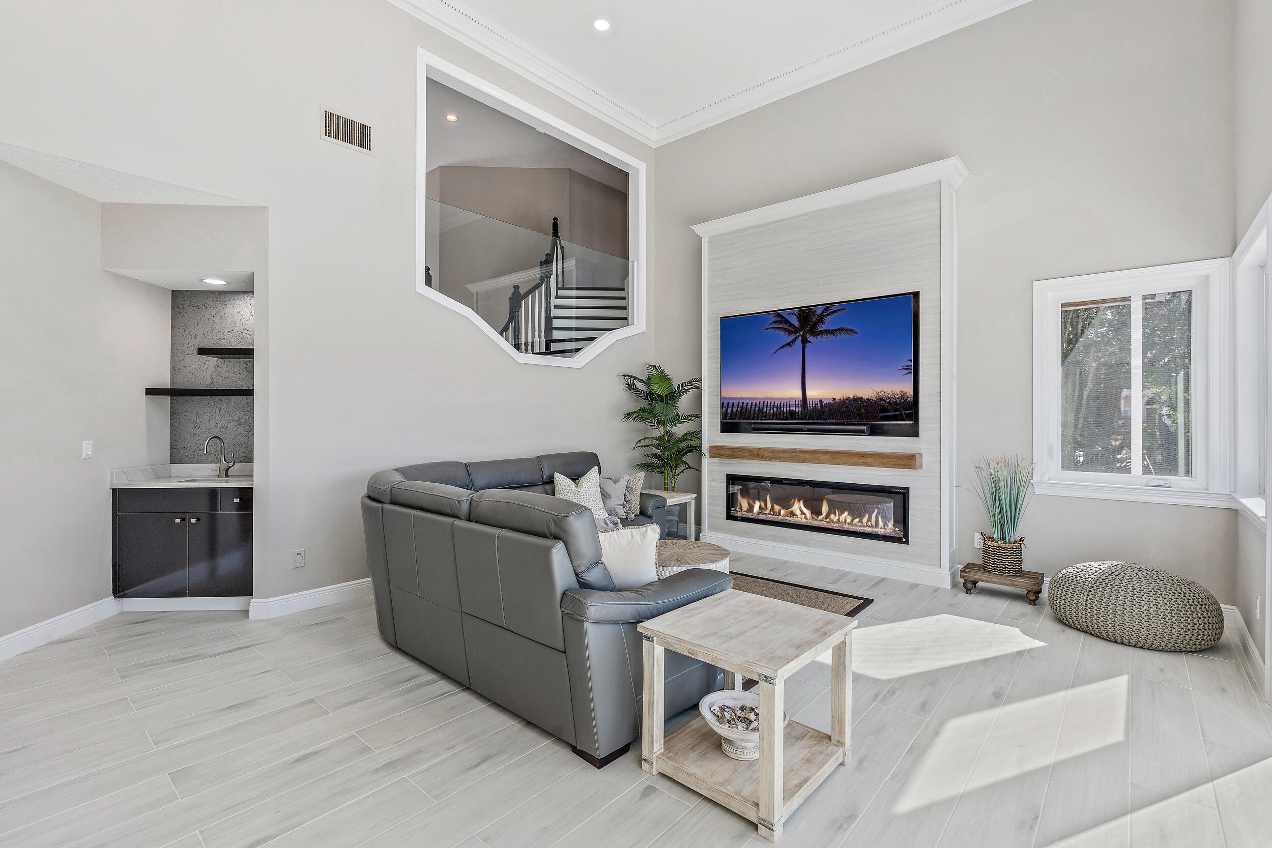 18169 Southeast Ridgeview Drive Tequesta, FL 33469 - Photo 28 of 58 Family Room