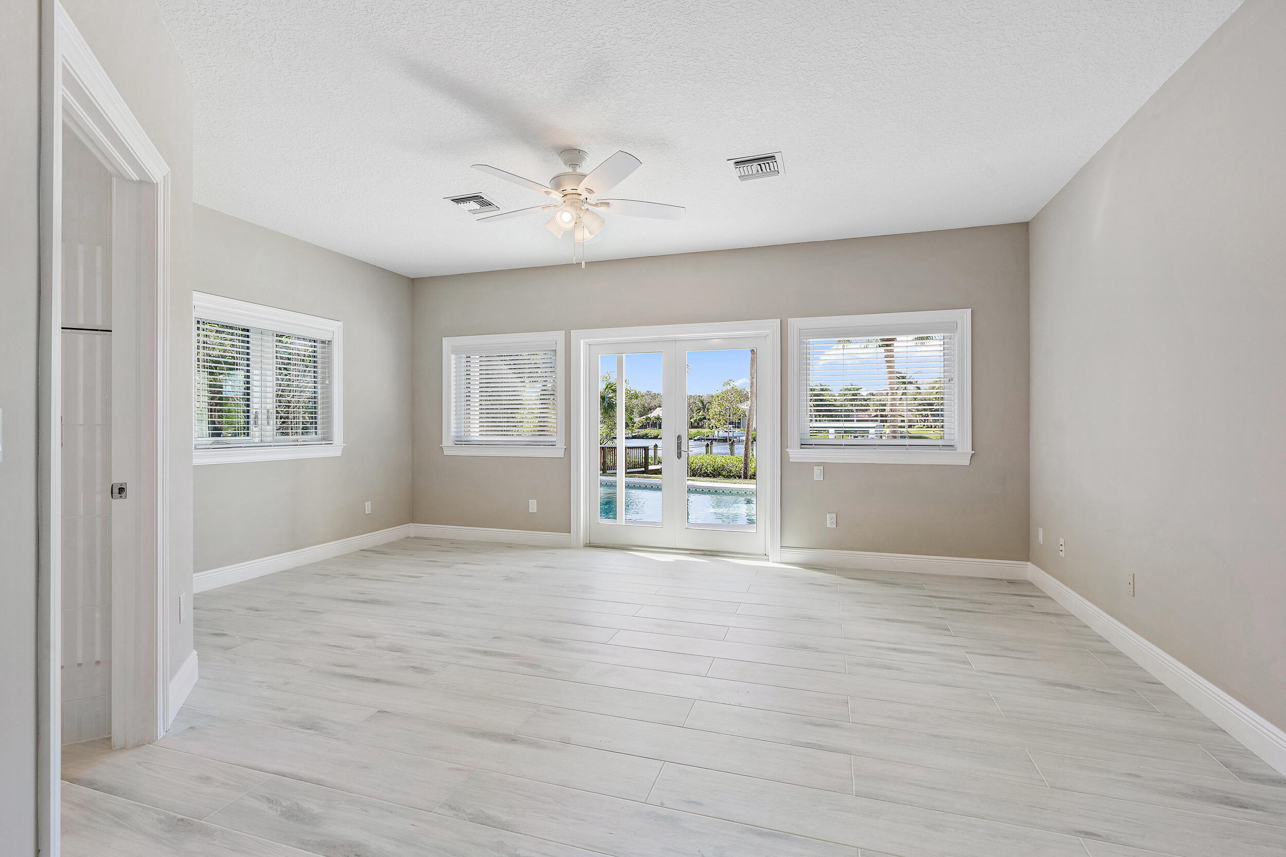 18169 Southeast Ridgeview Drive Tequesta, FL 33469 - Photo 35 of 58 1st Floor Primary Suite