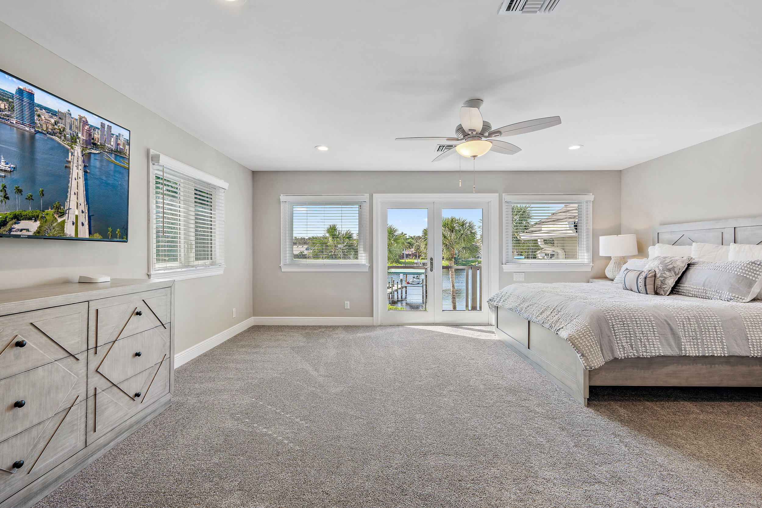 18169 Southeast Ridgeview Drive Tequesta, FL 33469 - Photo 39 of 58 2nd Floor Primary Suite