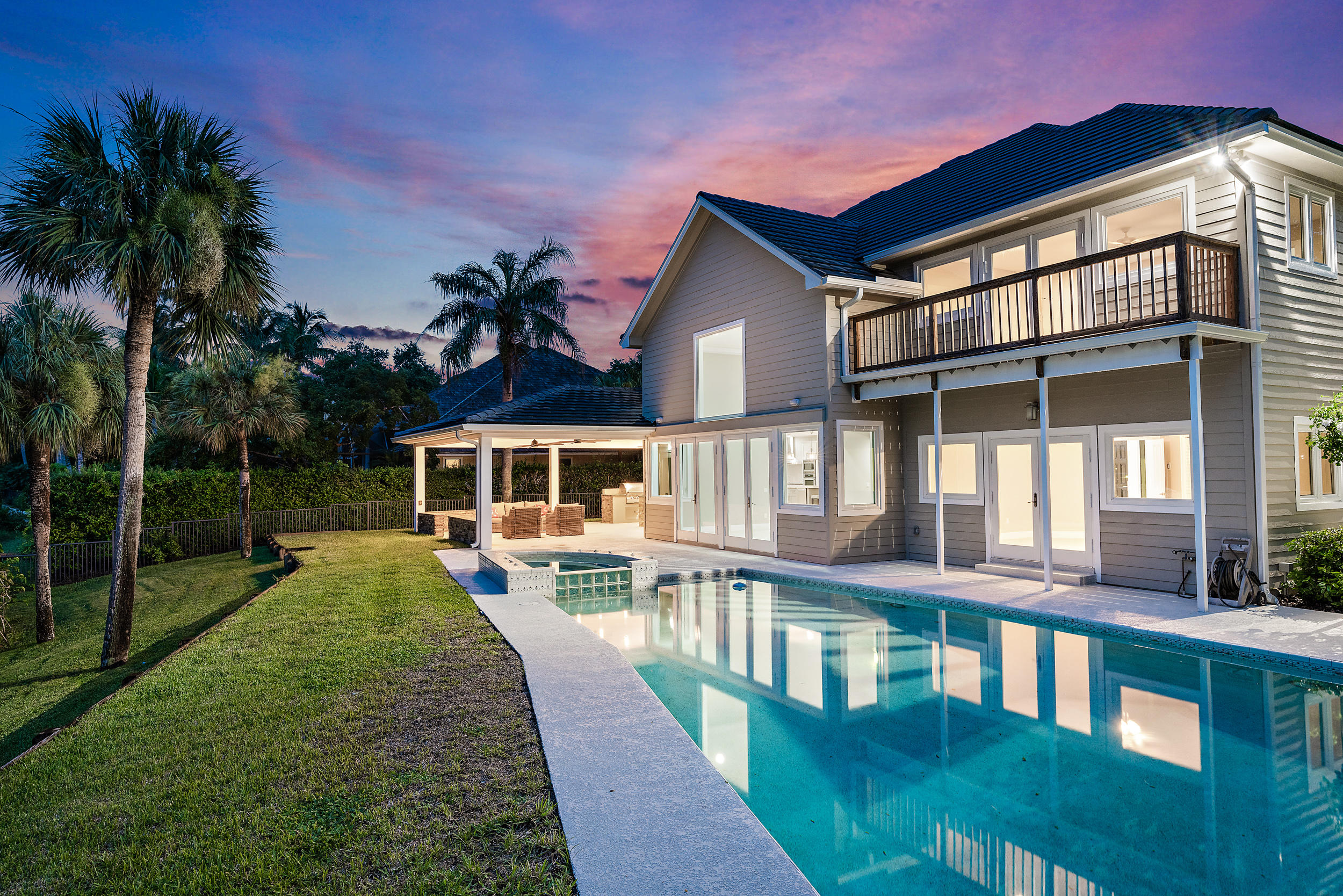 18169 Southeast Ridgeview Drive Tequesta, FL 33469 - Photo 5 of 58 Exterior at Night