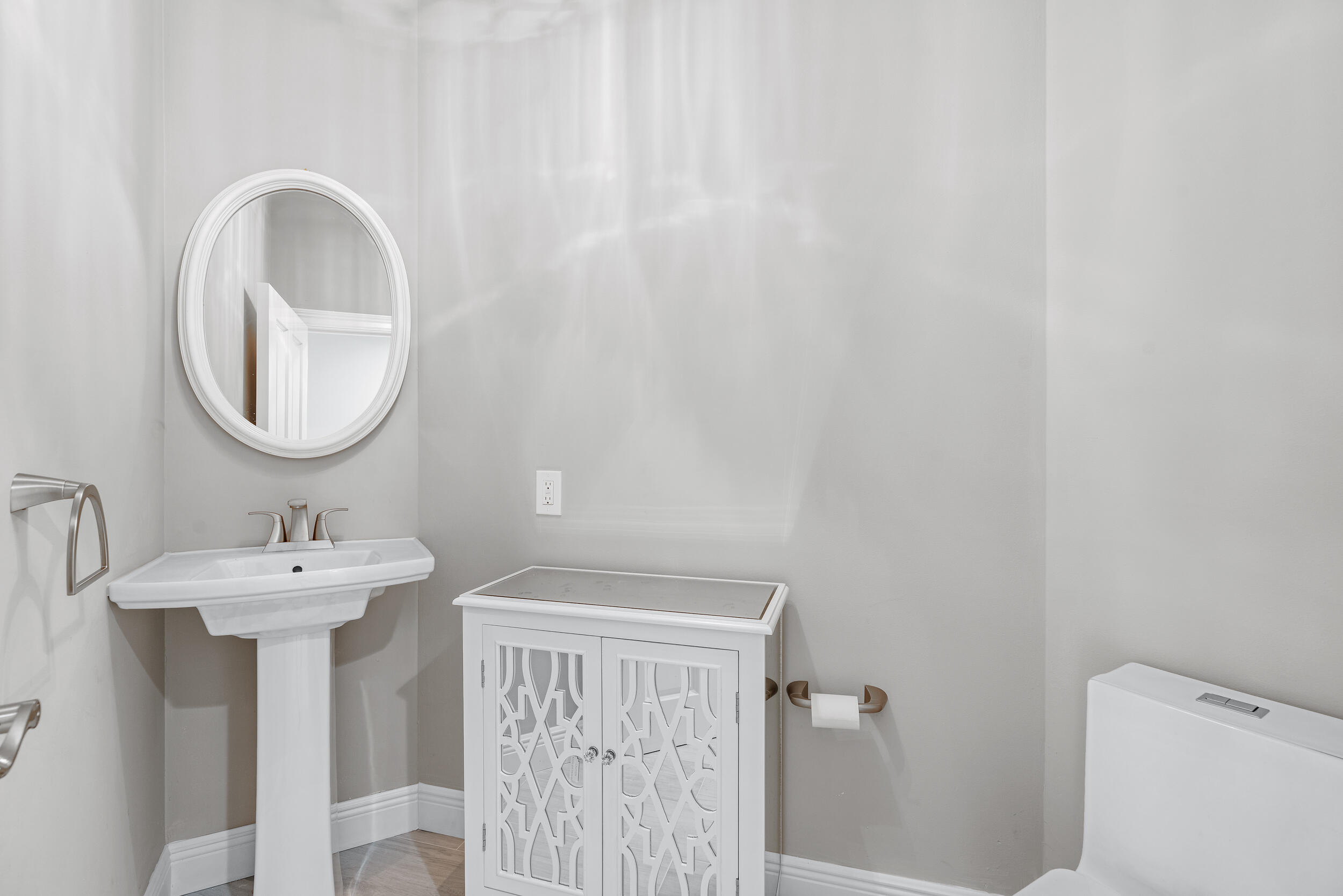 18169 Southeast Ridgeview Drive Tequesta, FL 33469 - Photo 51 of 58 1st Floor Powder Bath