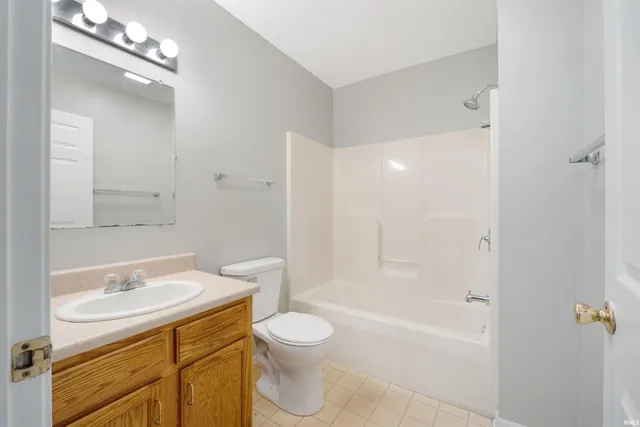 $150,000 | 3930 North Clinton Street, Fort Wayne, IN 46805