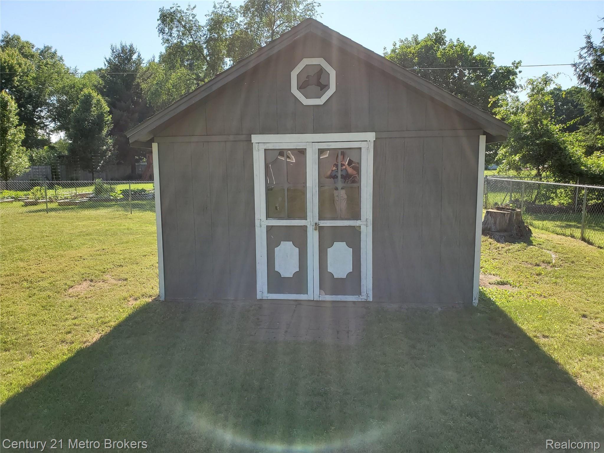 3519 Hannaman Road Columbiaville, MI 48421 - Photo 26 of 33 20190623_173815.jpg