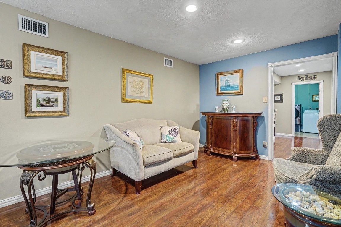 2205 Mission Street Kemah, TX 77565 - Photo 23 of 33 a living room with furniture and a window