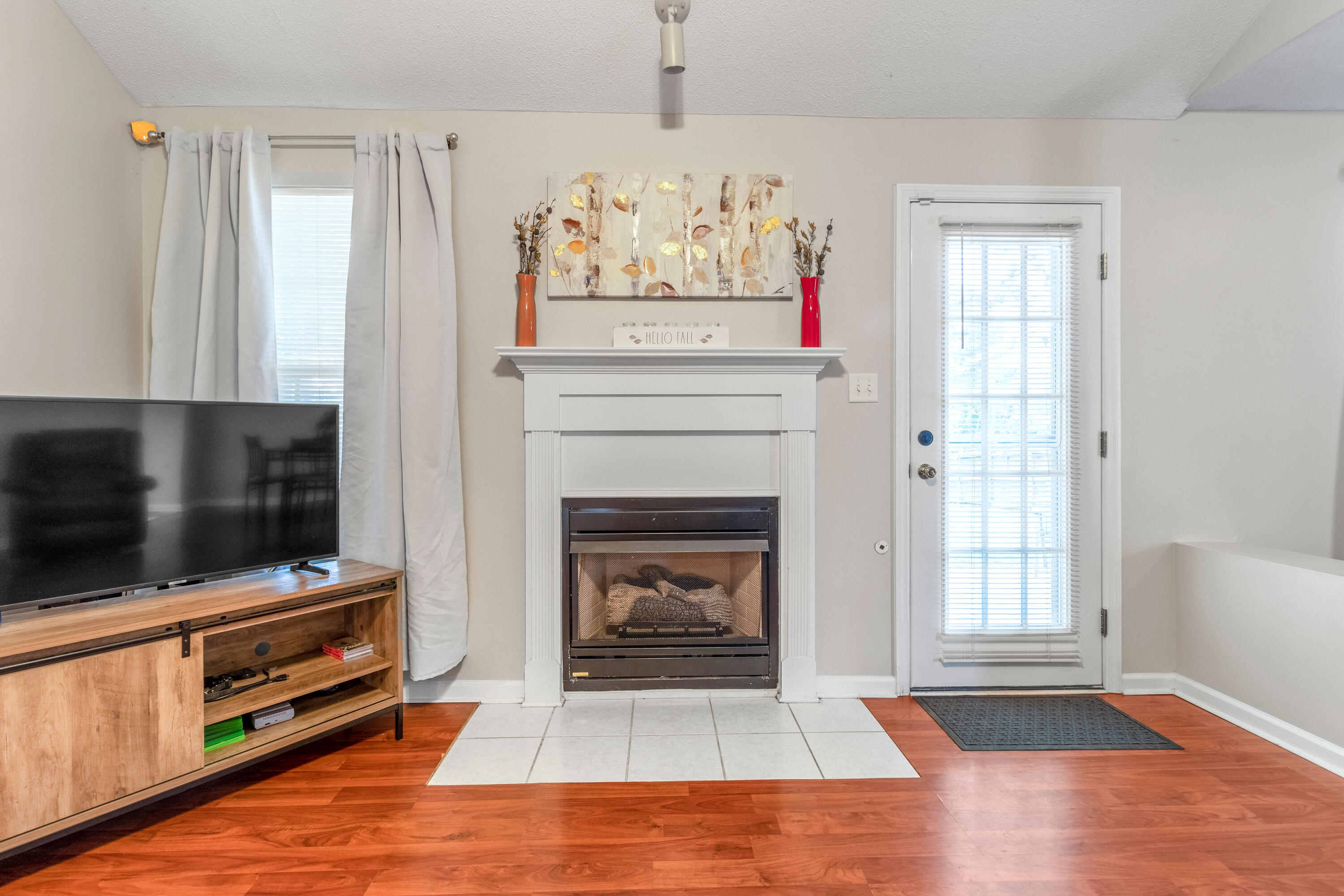 663 Monroe Street Grovetown, GA 30813 - Photo 14 of 30 Living Room