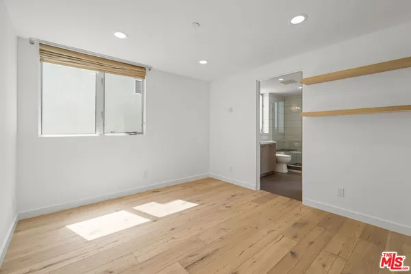 $9,900 | 808 Brooks Avenue, Venice, CA 90291