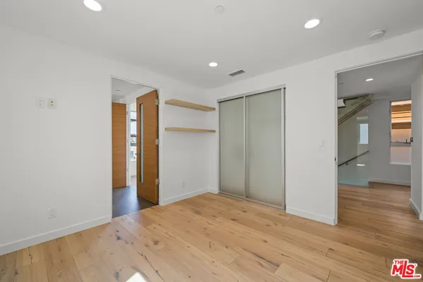 $9,900 | 808 Brooks Avenue, Venice, CA 90291