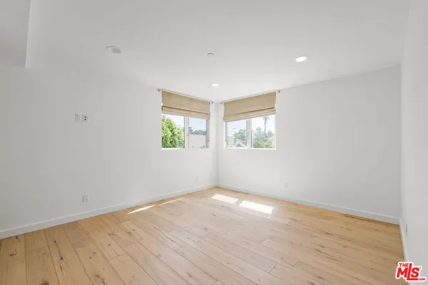 $9,900 | 808 Brooks Avenue, Venice, CA 90291