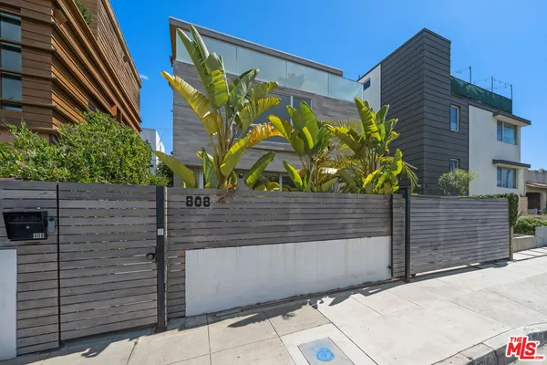 $9,900 | 808 Brooks Avenue, Venice, CA 90291