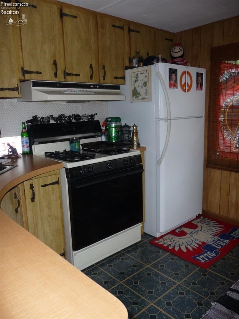 4707 Venice Road, Unit 25 Sandusky, OH 44870 - Photo 3 of 10 Gallery Image 3