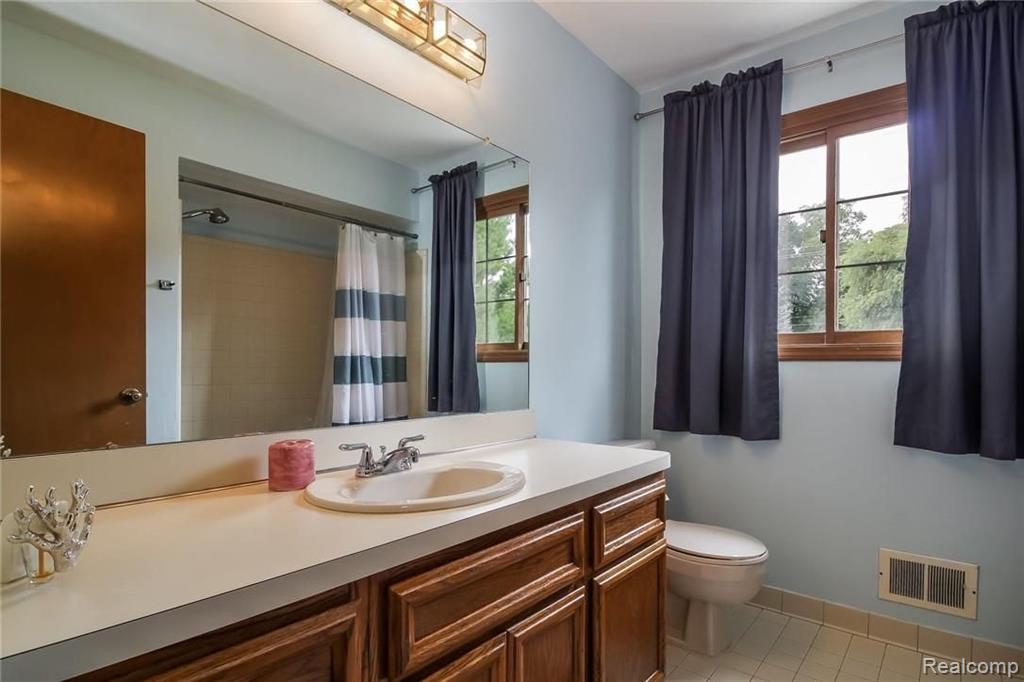 1369 Lomas Verdes Rochester Hills, MI 48306 - Photo 31 of 41