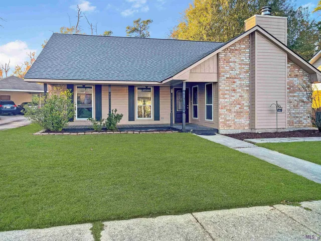 $2,000 | 3822 Country View Drive, Baton Rouge, LA 70817