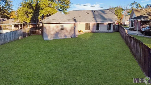 $2,000 | 3822 Country View Drive, Baton Rouge, LA 70817