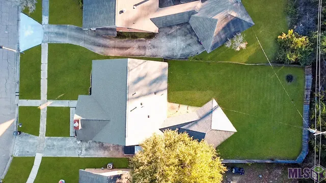 $2,000 | 3822 Country View Drive, Baton Rouge, LA 70817