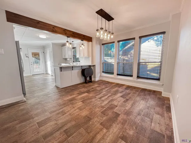 $2,000 | 3822 Country View Drive, Baton Rouge, LA 70817
