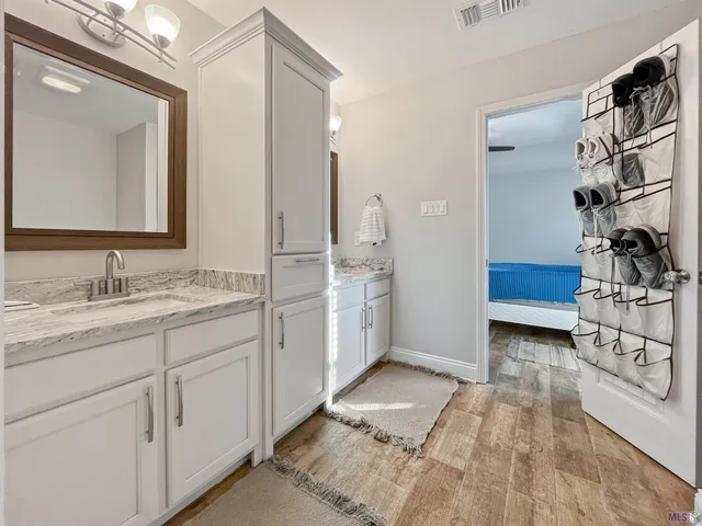 $2,000 | 3822 Country View Drive, Baton Rouge, LA 70817