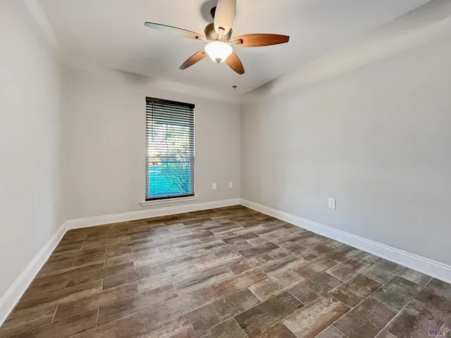 $2,000 | 3822 Country View Drive, Baton Rouge, LA 70817