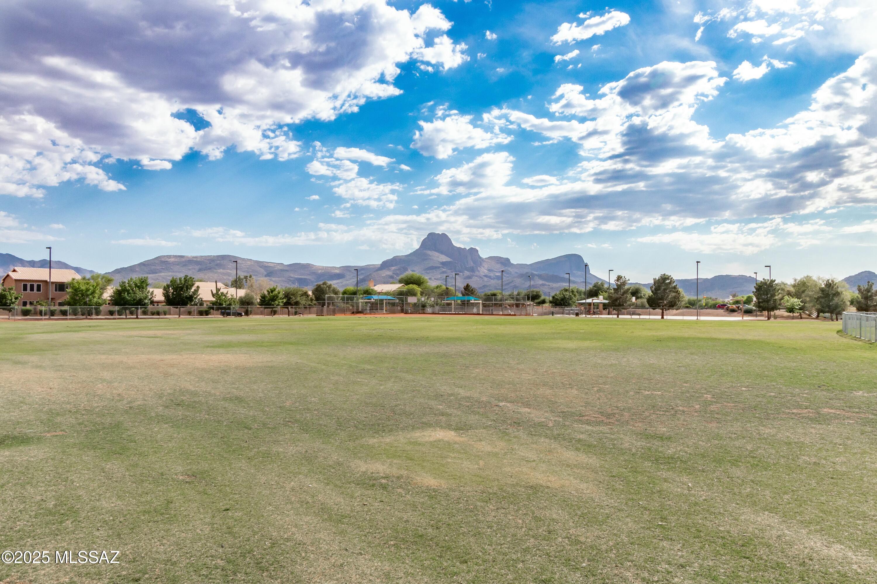 8768 North Maple Ridge Place Tucson, AZ 85743 - Photo 40 of 45 Gallery Image 40