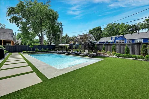 $1,949,000 | 5004 West 70th Street, Prairie Village, KS 66208
