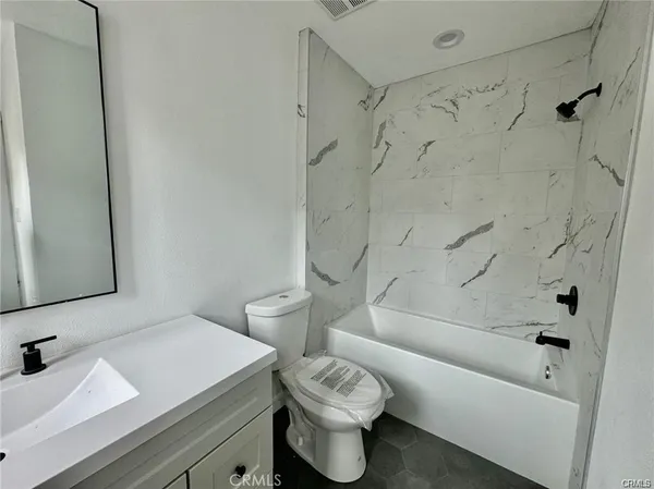 $3,000 | 108 South Guadalupe Avenue, Unit B, Redondo Beach, CA 90277