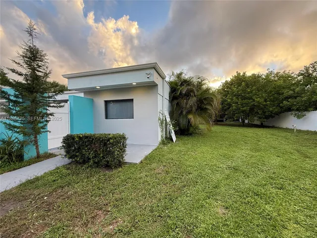 $2,400 | 341 23rd Way South, Unit 341, West Palm Beach, FL 33406