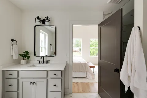 $582,500 | 3802 Syfert Lane, Nashville, TN 37211