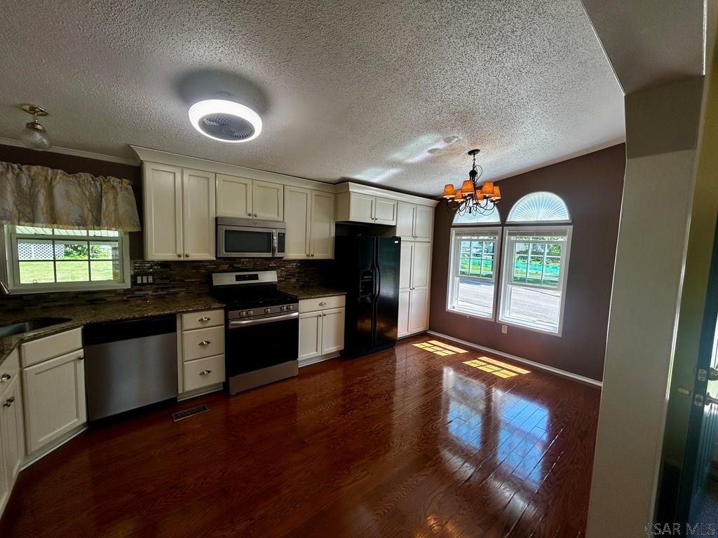 806 Center Street Boswell, PA 15531 - Photo 3 of 25
