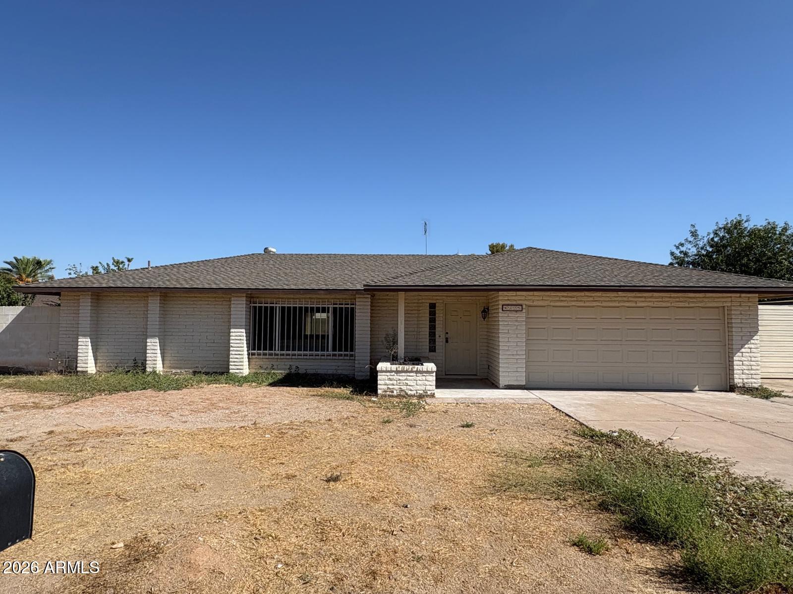 4325 East Shangri La Road Phoenix, AZ 85028 - Photo 1 of 13 4325 E SHANGRI LA RD 3