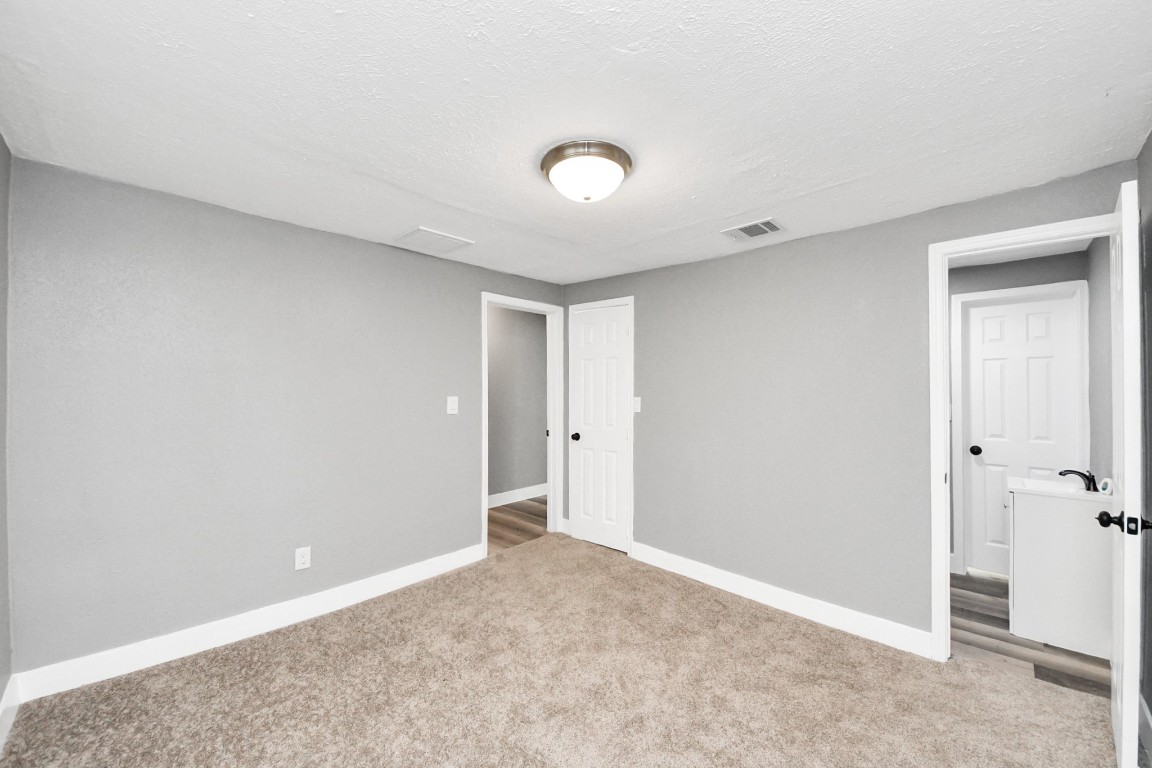 3206 Melbourne Street Houston, TX 77026 - Photo 38 of 41 wooden floor in an empty room