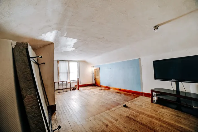 $129,900 | 300 North Axtel Street, Milford, IL 60953