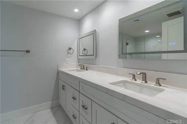 $9,500 | 633 Vista Bonita, Newport Beach, CA 92660