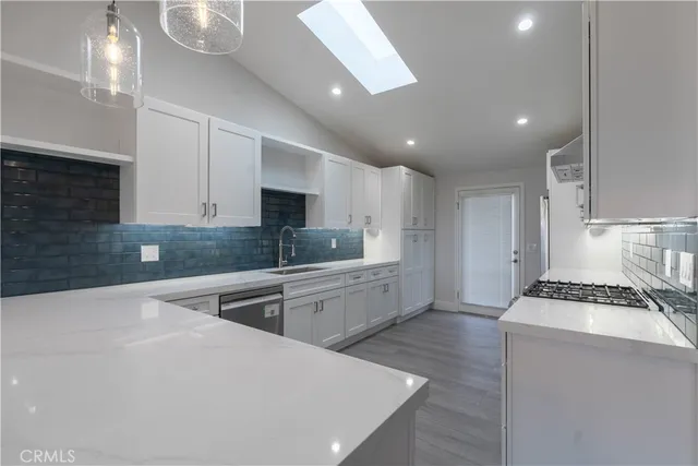 $9,500 | 633 Vista Bonita, Newport Beach, CA 92660