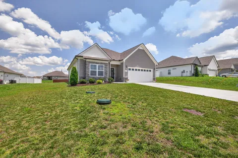 $414,000 | 1422 Blackstone Street, Murfreesboro, TN 37129