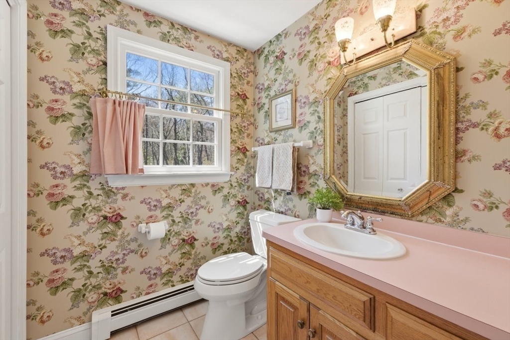 7 Tanglewood Road Walpole, MA 02032 - Photo 10 of 40