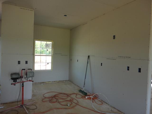 8 Williams Road Manchester, TN 37355 - Photo 5 of 15 a room with gym equipment and view of living room