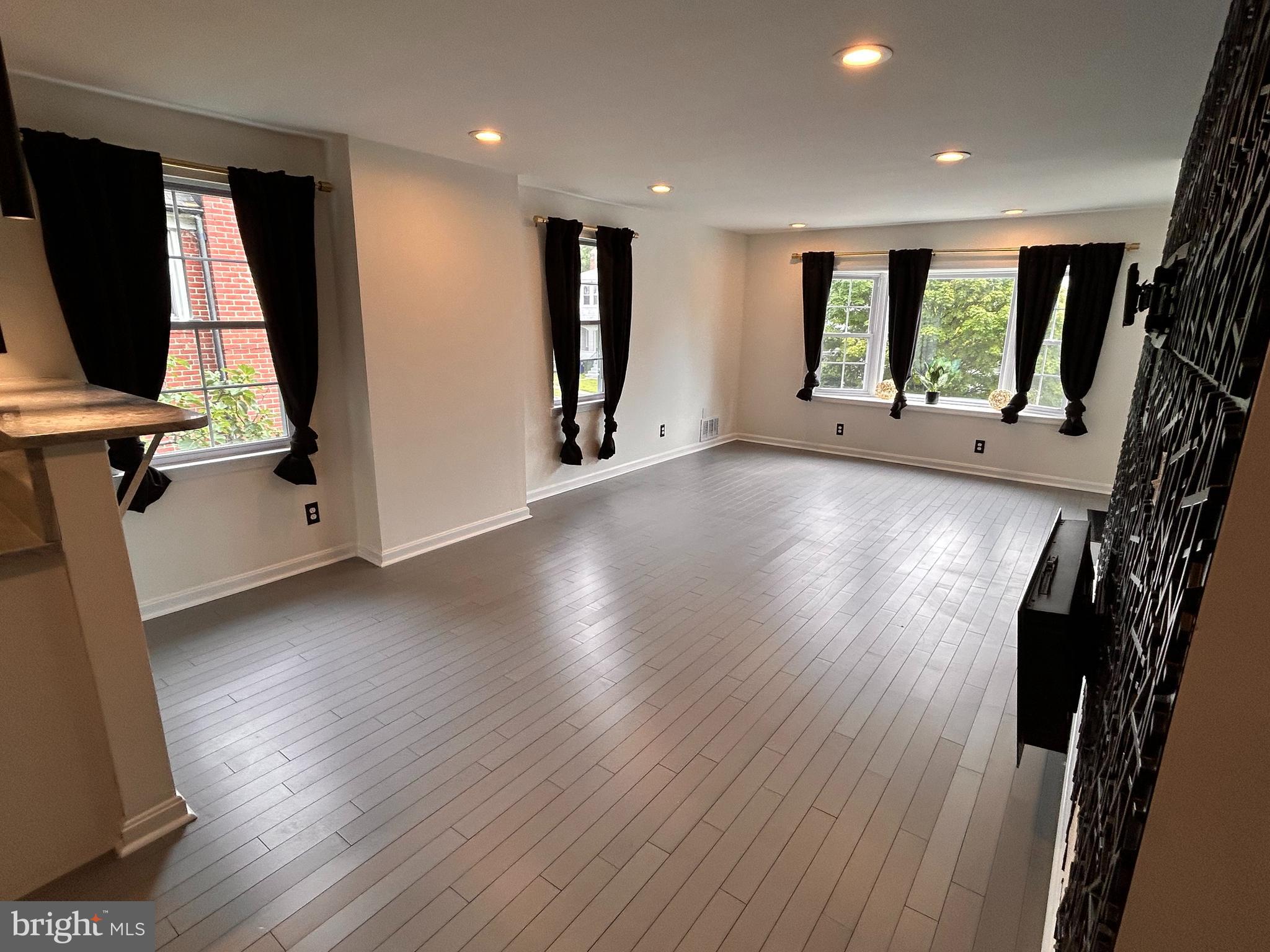 3805 Ridgecroft Road Baltimore, MD 21206 - Photo 3 of 30 Gallery Image 3