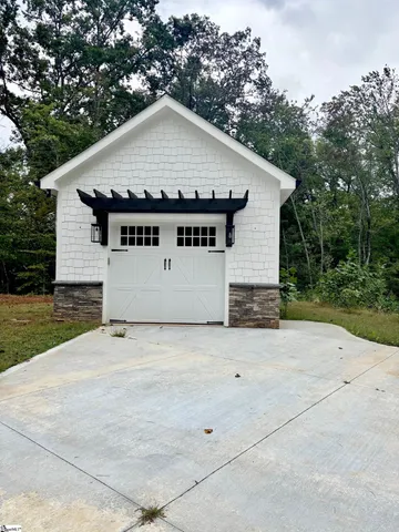 $1,170,900 | 10 Autumn Leaves Way, Marietta, SC 29661